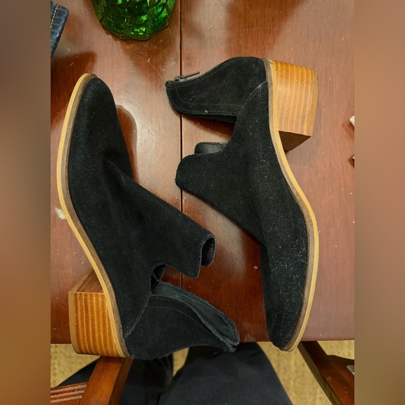 Steve Madden Black Booties - Picture 1 of 6